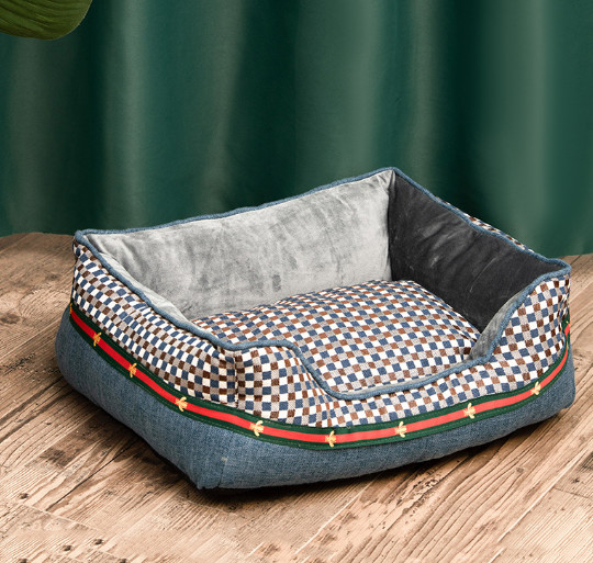 pequeño colchón del perro