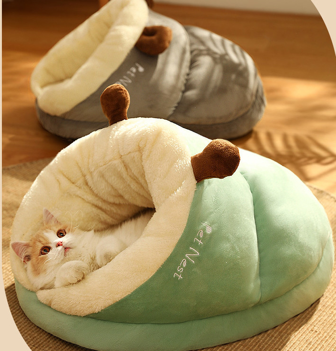 cama del gato del sofá