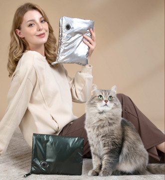 cama calentada del animal doméstico para los gatos